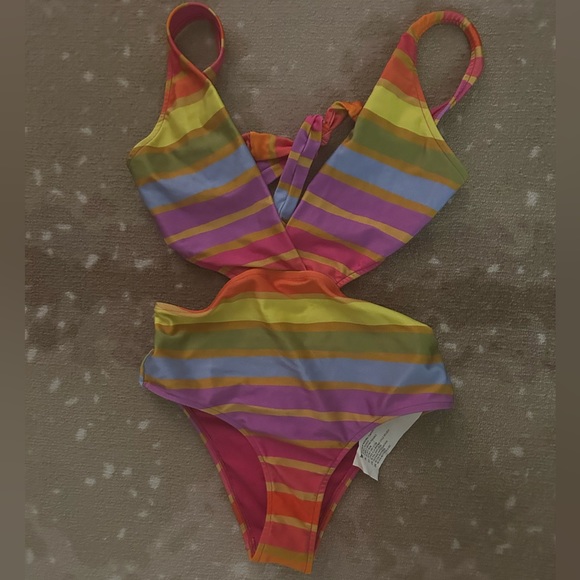 FARM RIO swimsuit!! - Picture 4 of 4